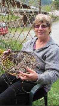 Art Share Workshop of the Month-Appalchian Egg Basket Weaving